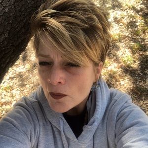 Meet your Posher, Cyndi